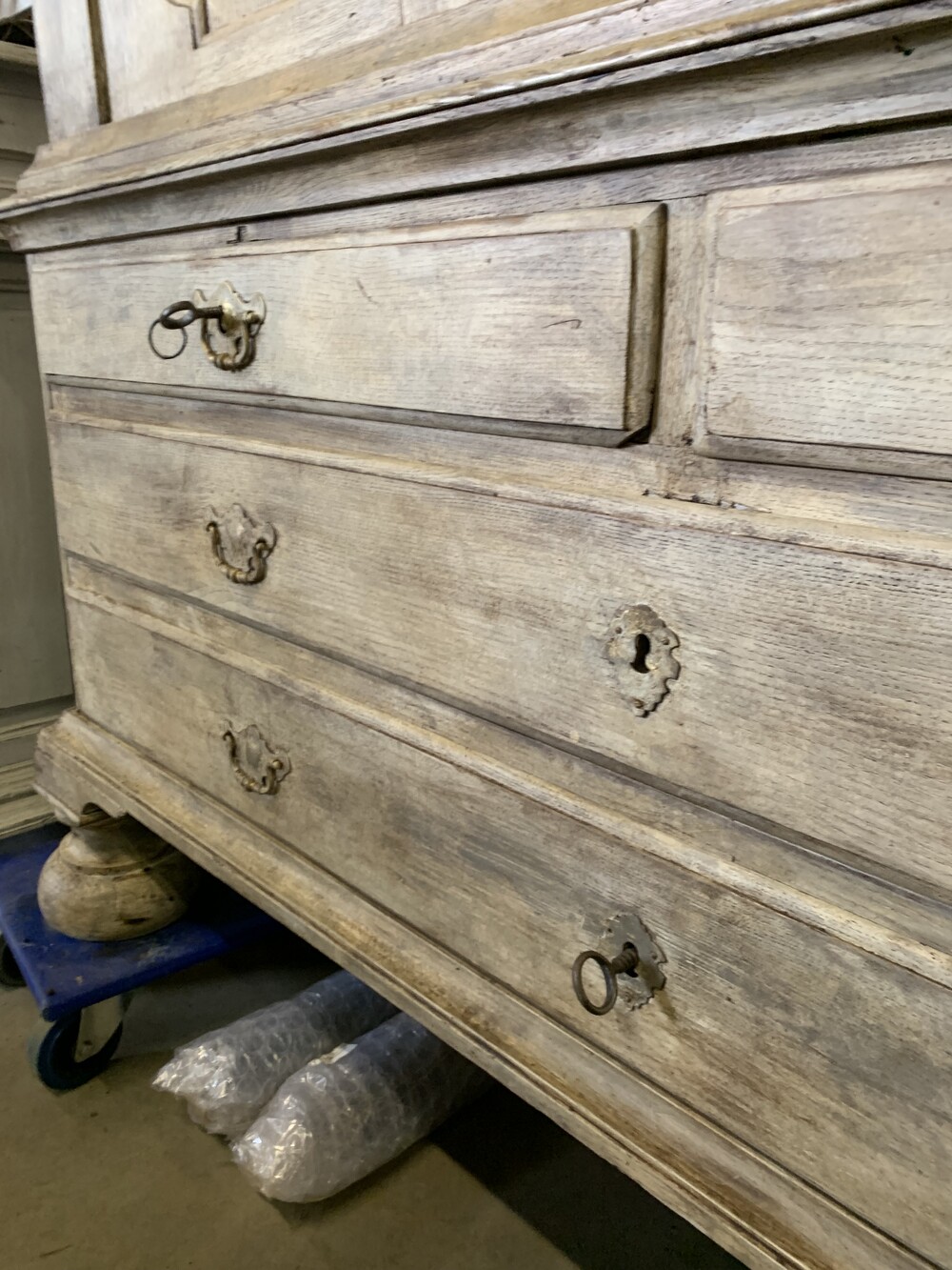 Swedish Rococo cabinet early 1800